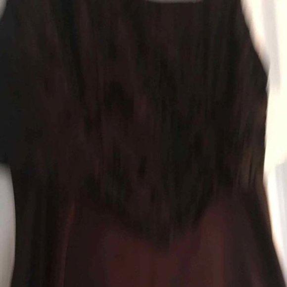 Dresses and Gowns for the Holiday Season - Picture 8 of 16